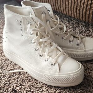 Converse Women's Cream High-Top Platform Sneakers Size 7.5